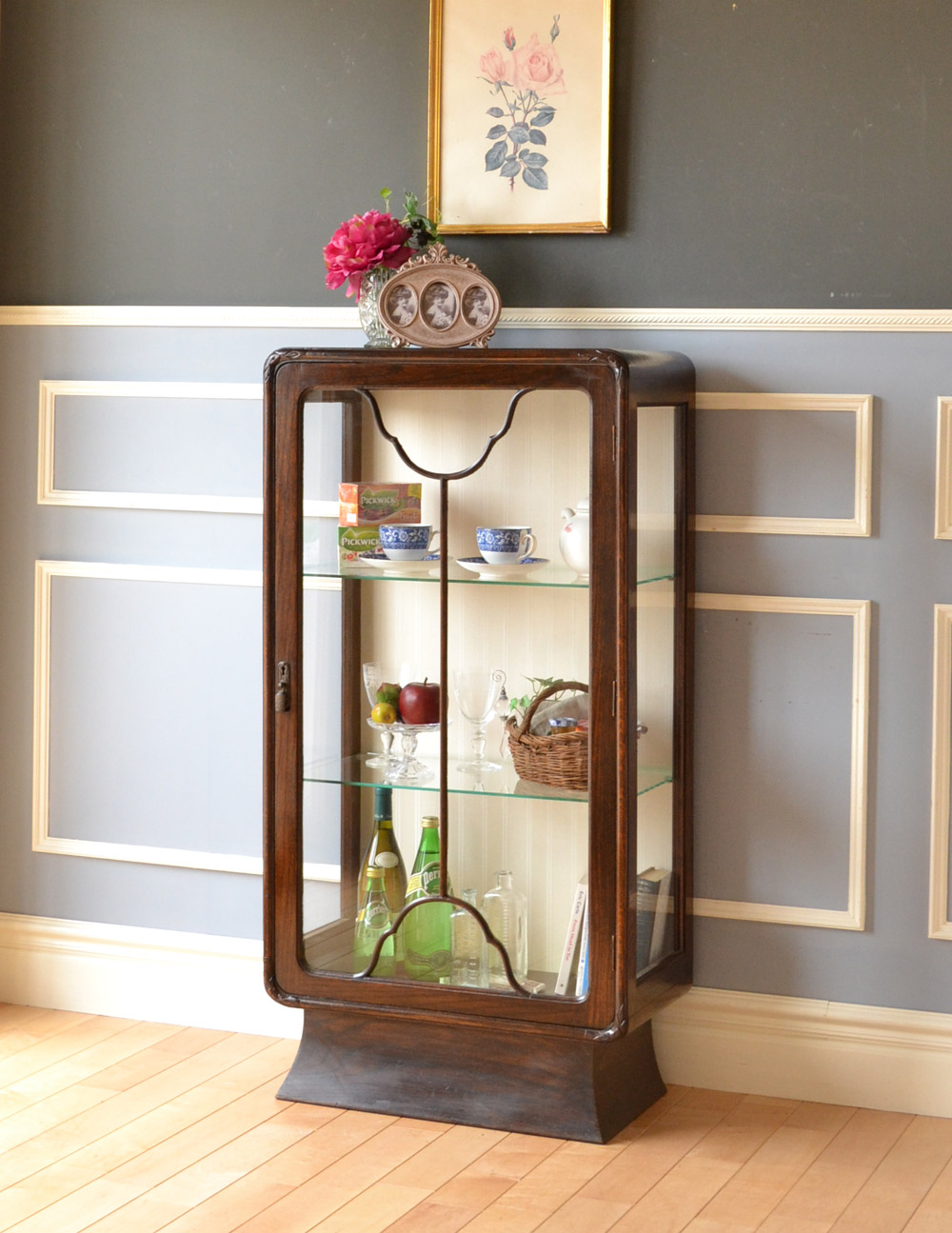 アンティーク調キャビネット（鍵付き）