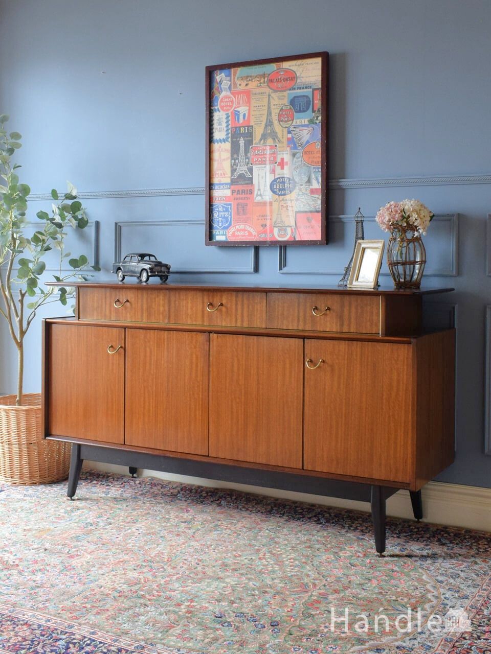 イギリスから届いたアンティークの家具、STONEHILLのおしゃれなサイド