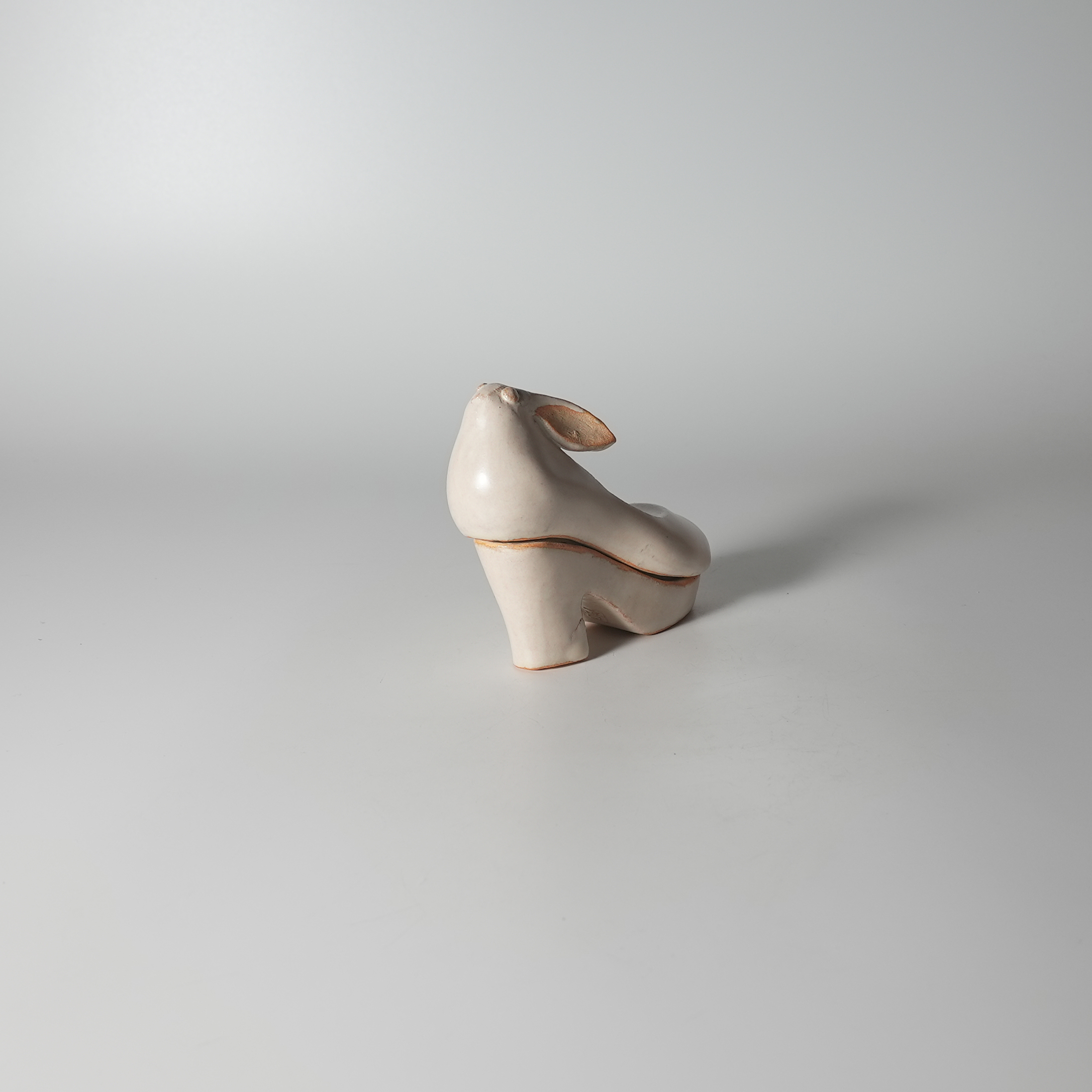 ルーシーリー‼️ 十五代 坂倉新兵衛 兎型香合 陶器製 木箱入り