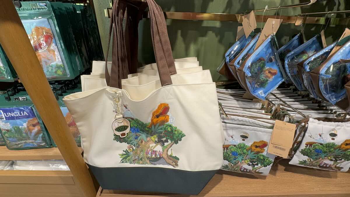 関西万博 大 紙袋 新品 38枚 大量 ミャクミャク 完全持ち帰りのみ 稀少