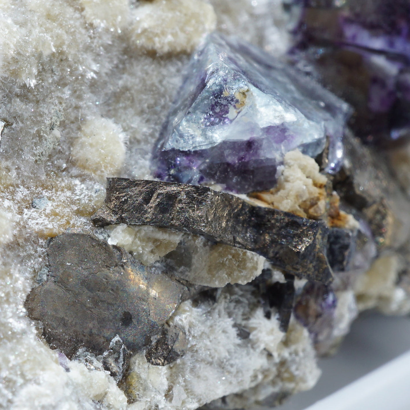 524 中国 内モンゴル産 レアタイプ フローライト&パイライト&クォーツ