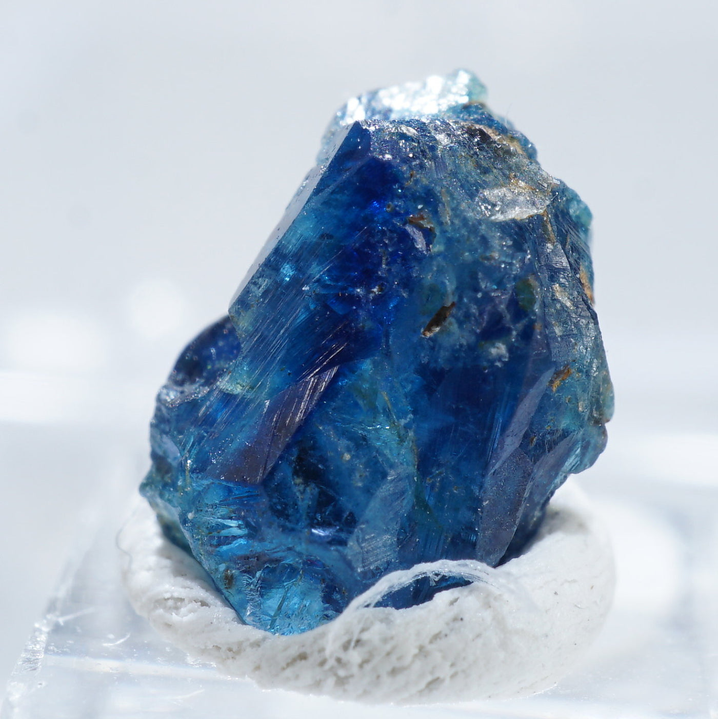 ジンバブエ産のユークレース |ハッピーギフト – 天然石ハッピーギフト