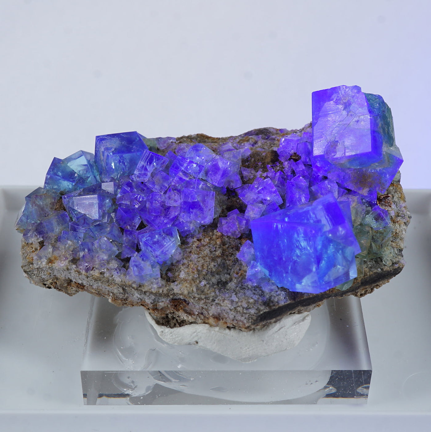 イギリス ロジャリー鉱山産 フローライト |ハッピーギフト – 天然石