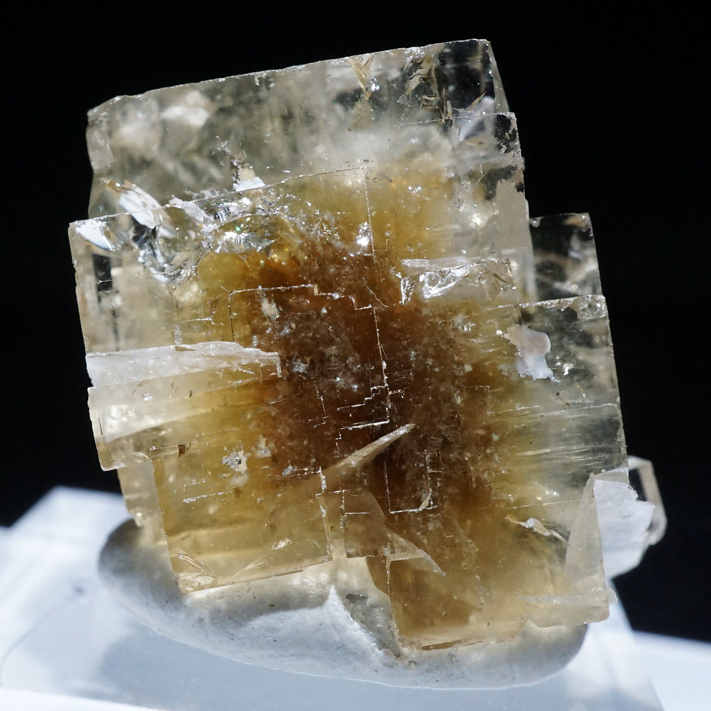 アメリカ・オハイオ州産 フローライト – 天然石ハッピーギフト