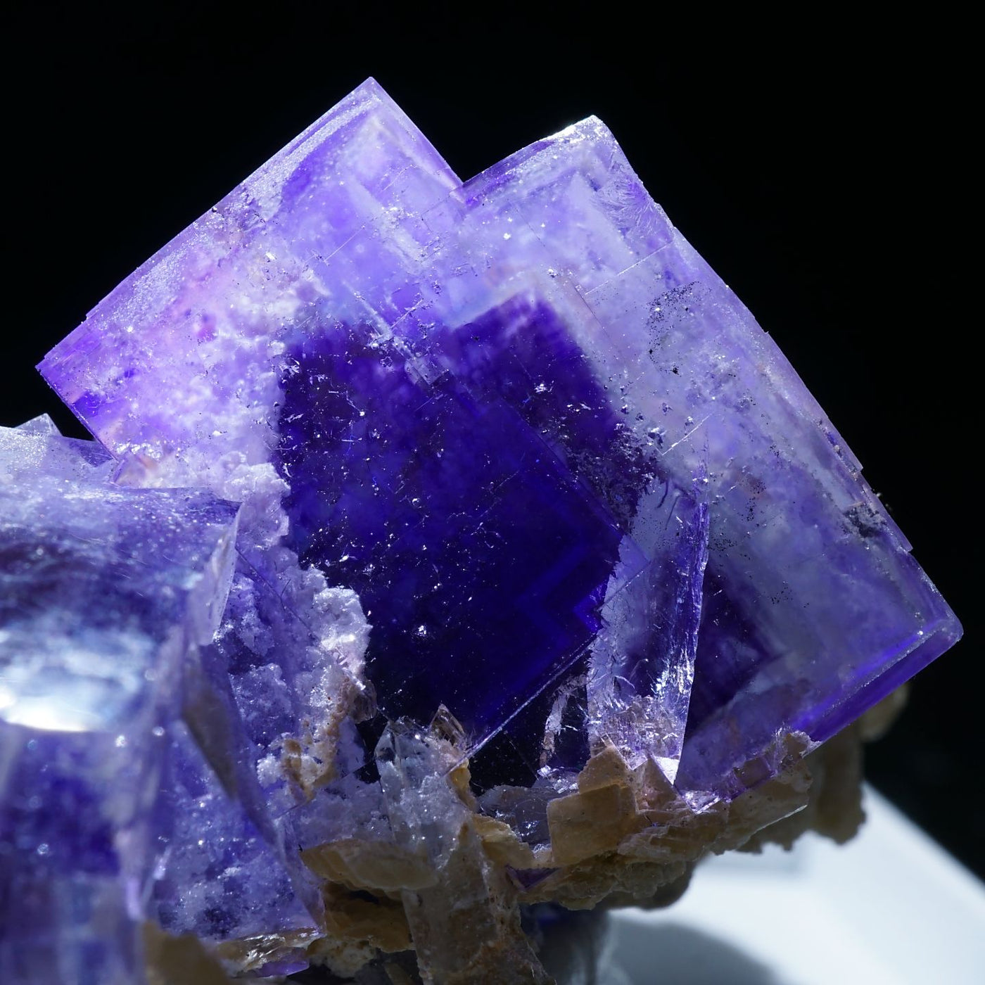 中国 ヤオガンシャン産 フローライト – 天然石ハッピーギフト