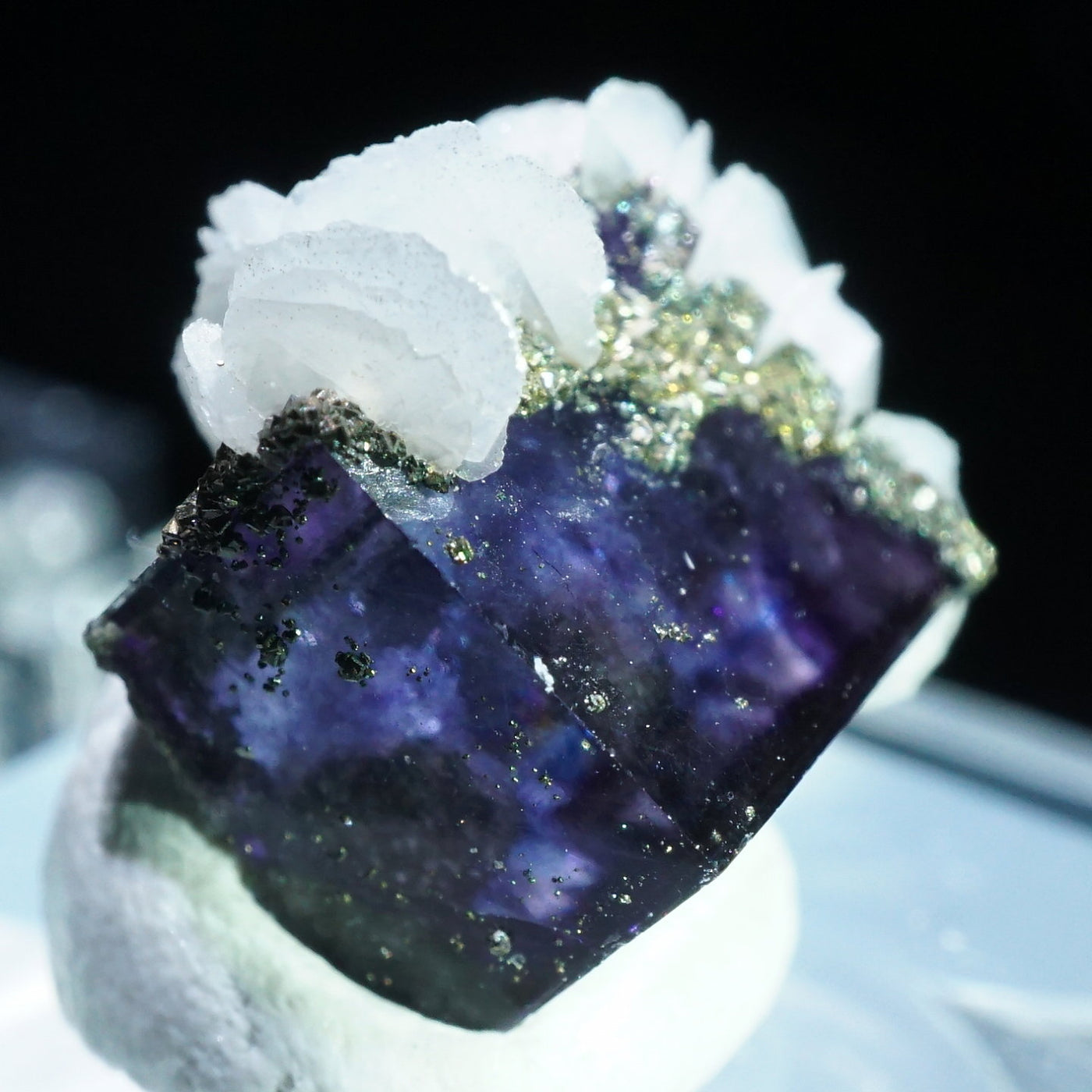 中国 ヤオガンシャン産 フローライト・水晶|ハッピーギフト – 天然石