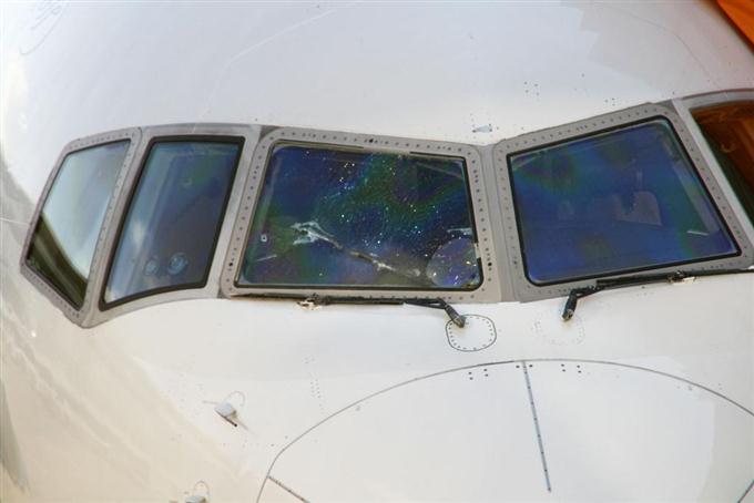 航空機に大切な窓ガラス | 遙かなる大空