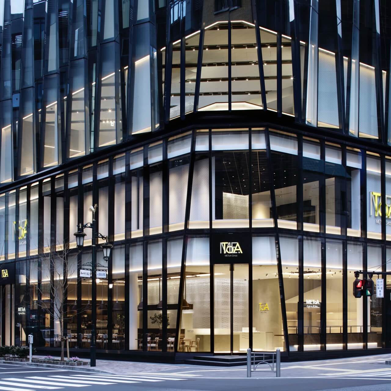 銀座のおすすめカフェ5選。Wi-Fiや電源が使えるビジネスでも便利な