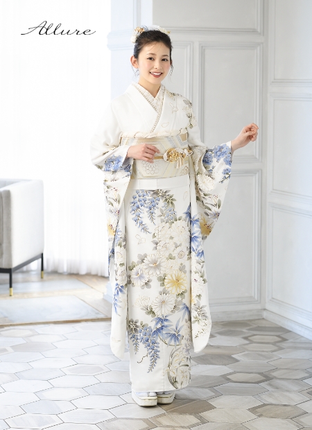 青と白の花柄振り袖