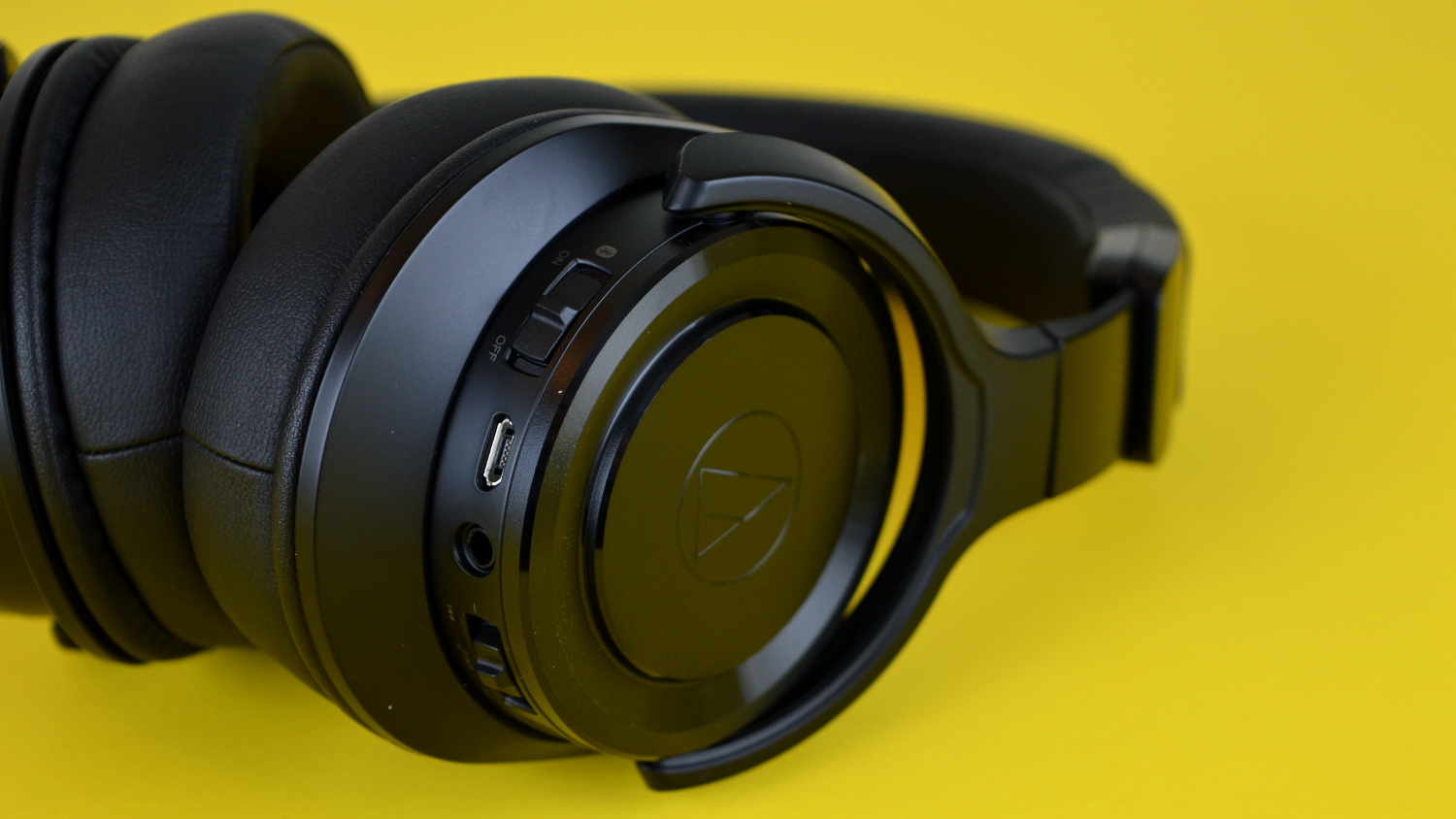 Audio Technica ATH-WS990BT Solid Bass Headphones Review