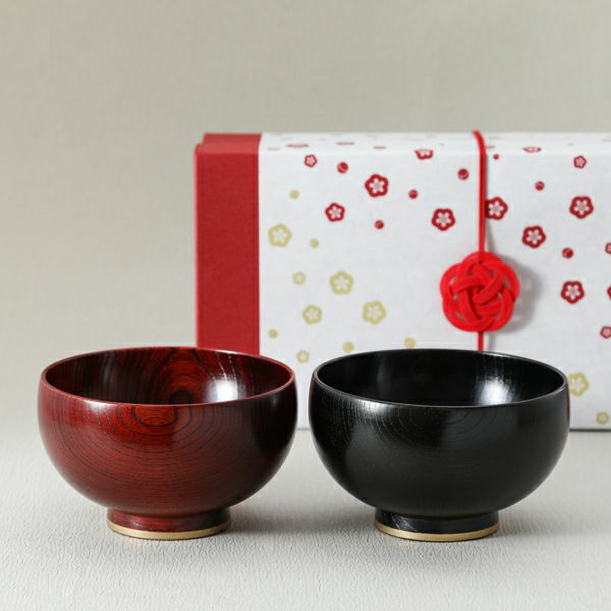 天然木・漆塗りで末永く使えるお椀（汁椀、めし椀、夫婦椀）｜宮内庁