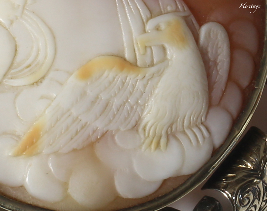 フランスアンティークギリシャ神話モチーフのシェルカメオブローチ