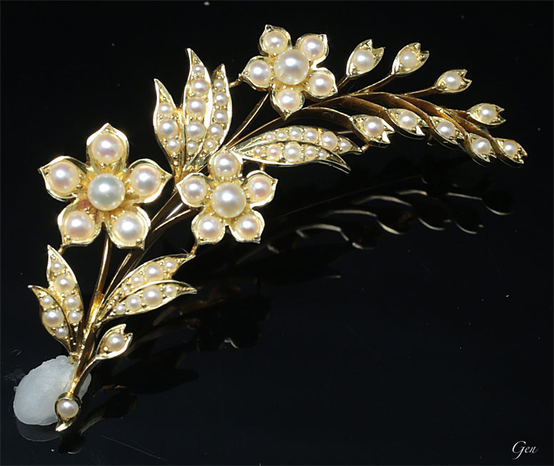 中古〉 ティファニー 14K フラワーブローチ ダイヤとサファイアの花芯