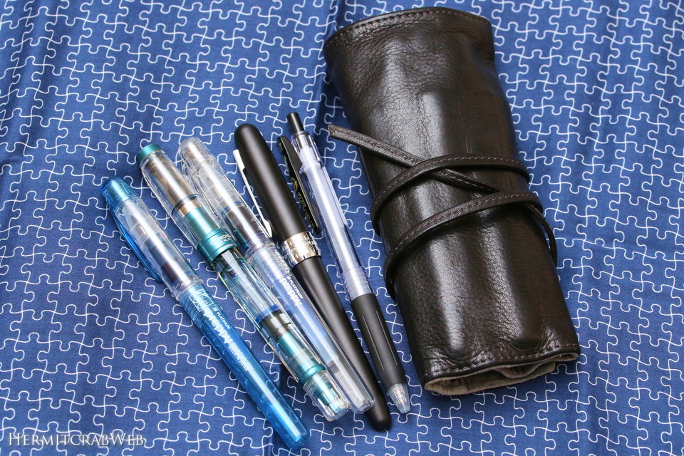 万年筆を優雅に持ち運ぶ本革ケース。PILOT Pensembleレビュー | HERMITCRAB