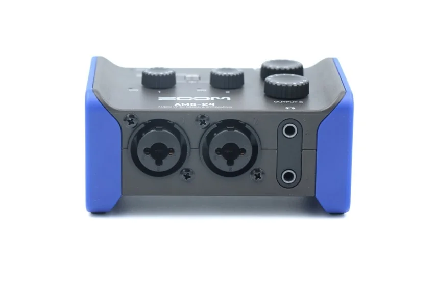 ZOOM AMS-24をレビュー。超コンパクトでコンボジャック2基搭載の