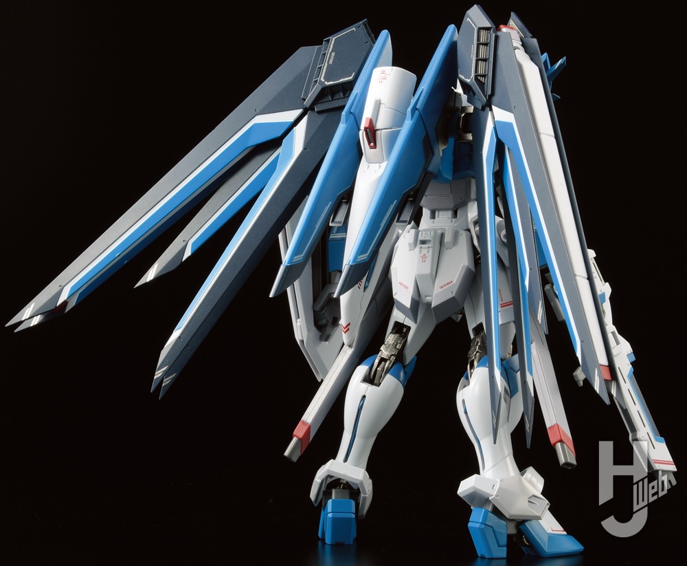 METAL ROBOT魂ライジングフリーダムガンダム」のこだわり造形や