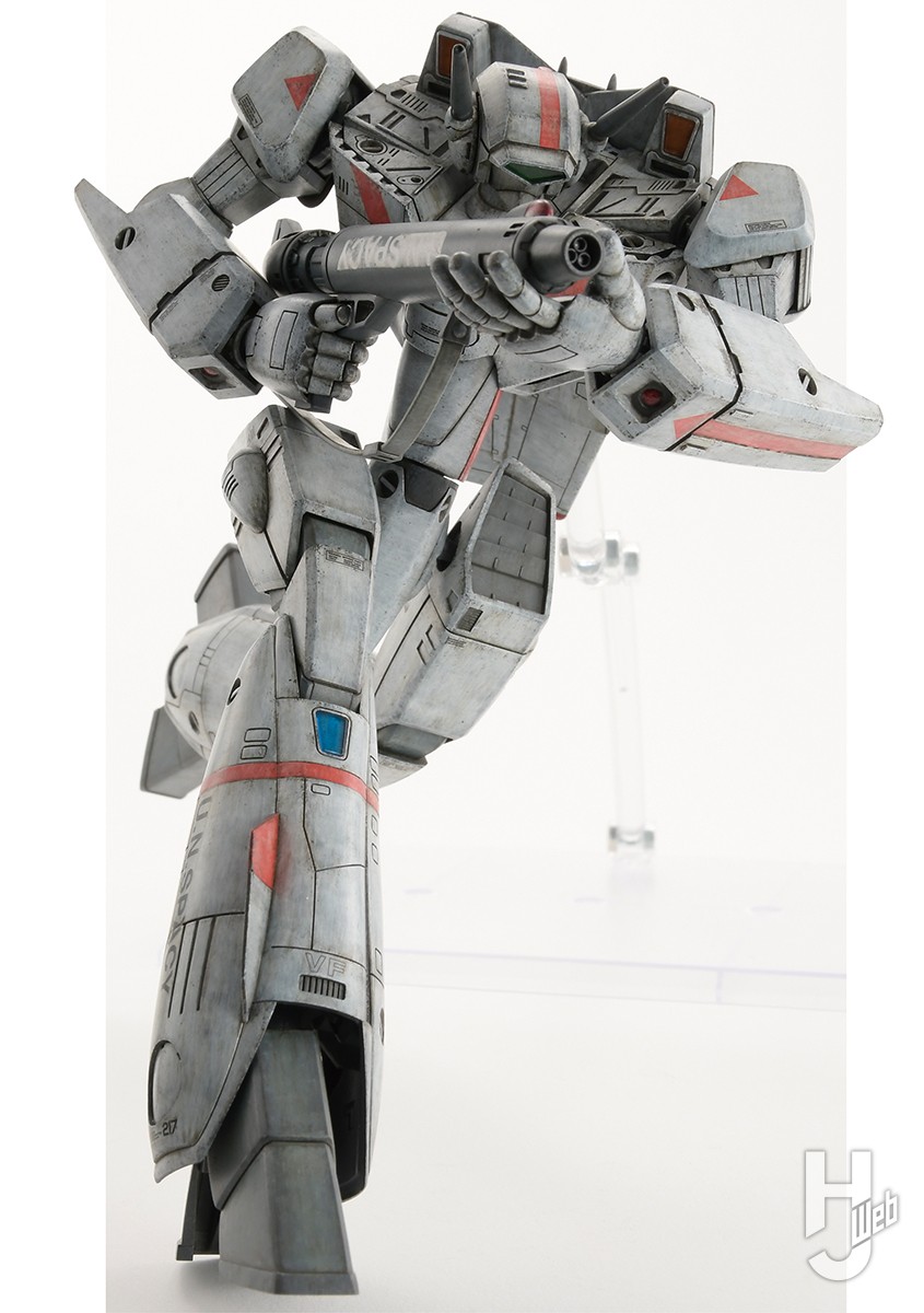 力強いプロポーションのPLAMAX「VF-1J バルキリー（一条輝機）」を