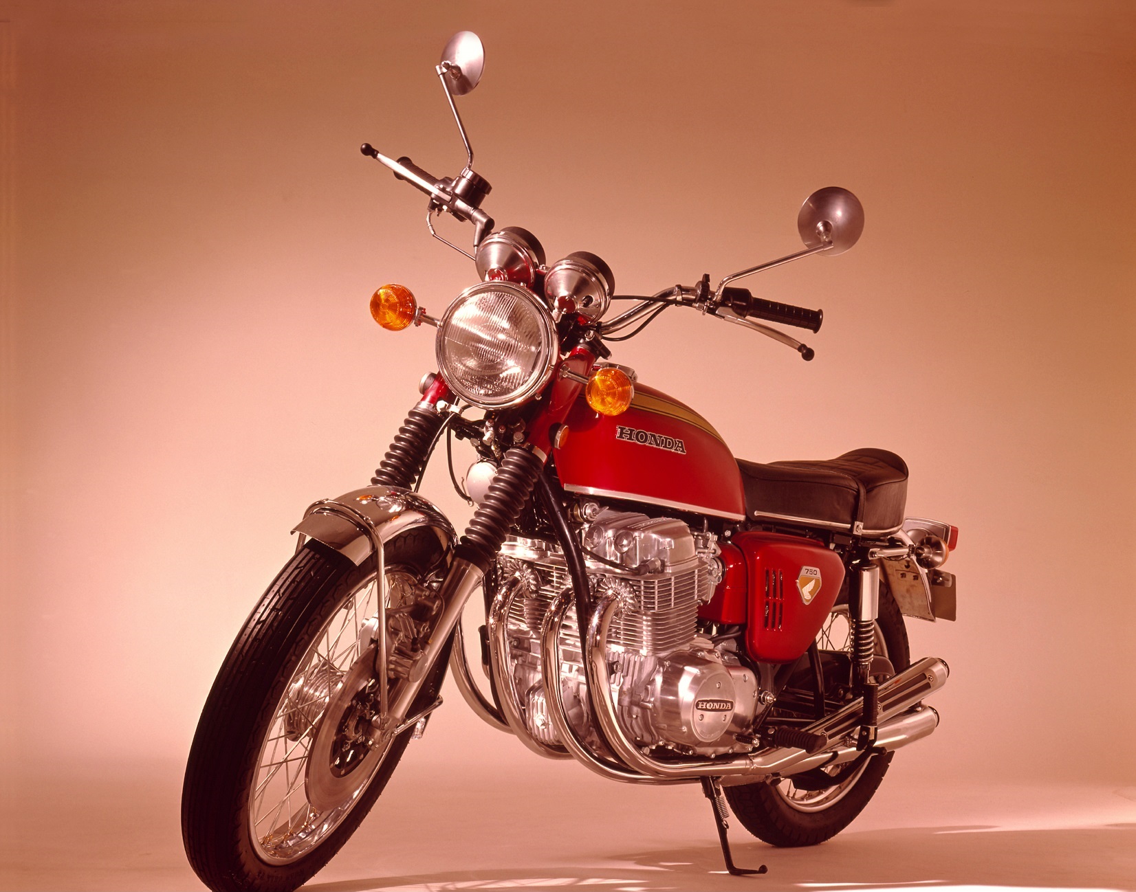 元祖ナナハンのエンブレムが手に入る！ 部品の再販売を実施するHonda