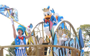ドナルドの誕生日グリーティングドライブを東京ディズニーランドで初