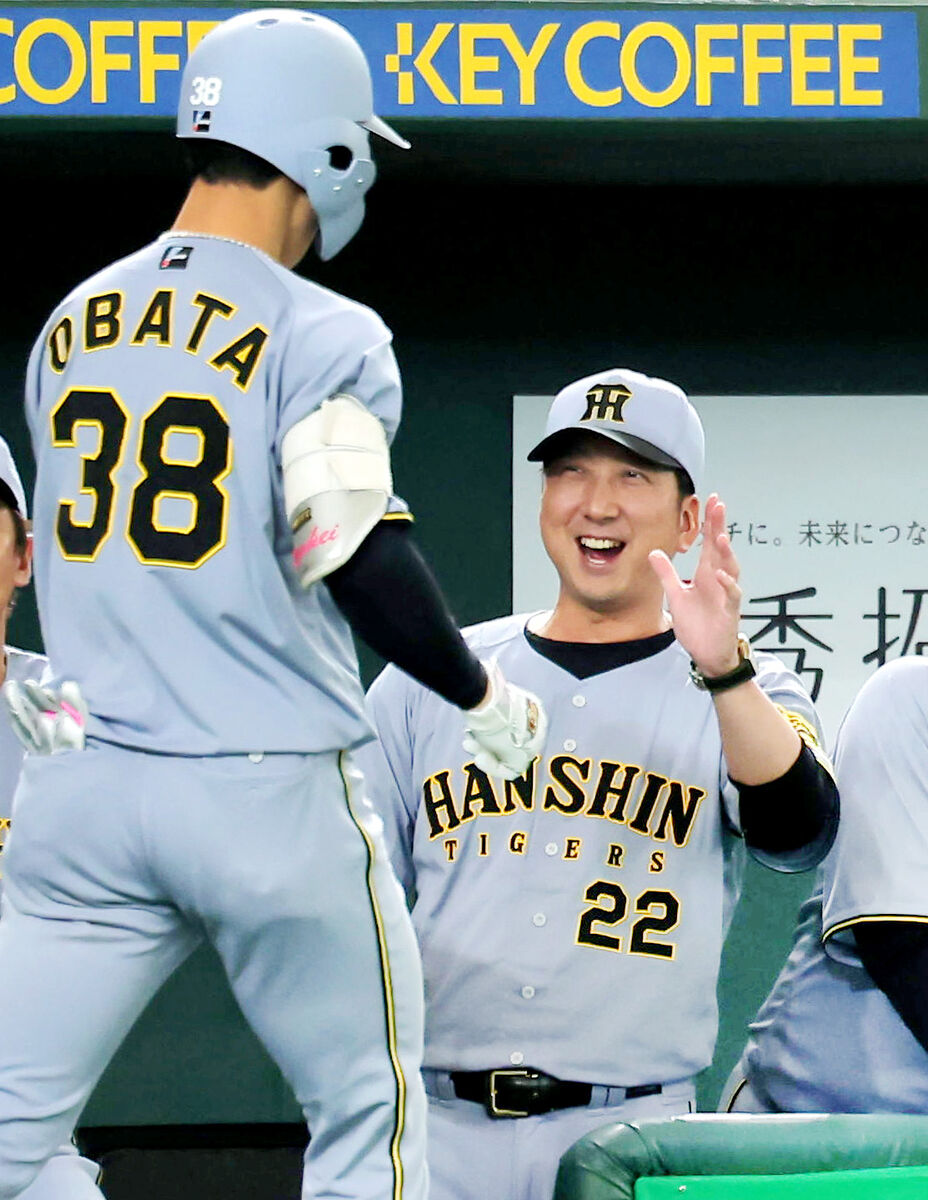 阪神タイガース 2025ボブルヘッド 藤川監督&才木浩人投手セット 阪神