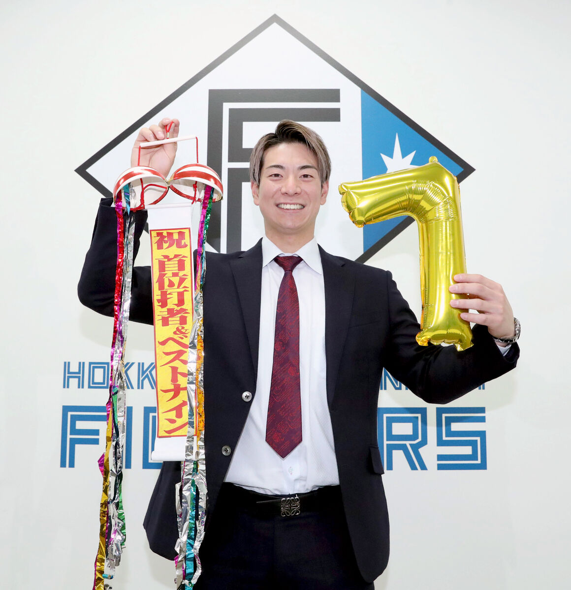 日本ハム】首位打者・松本剛、4倍増8600万円…背番「7」で来季