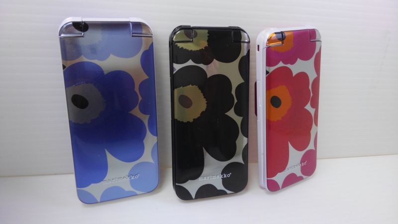 docomoマリメッコ 携帯電話 NTTドコモ SH－02B