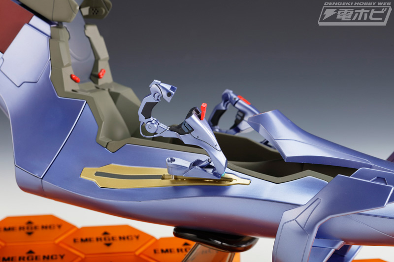 ヱヴァンゲリヲン新劇場版』アスカが大ボリュームのエントリープラグに