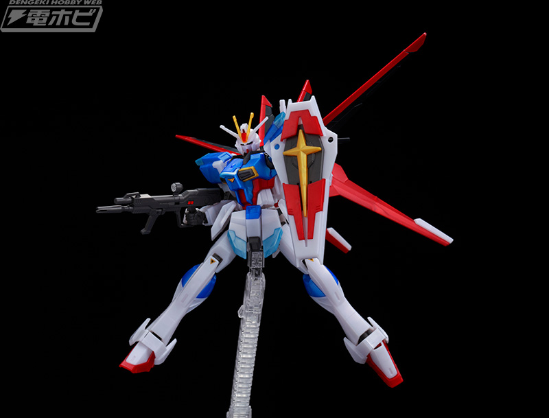 ガンダムSEED DESTINY』のガンプラ「HG フリーダムガンダムvsフォース