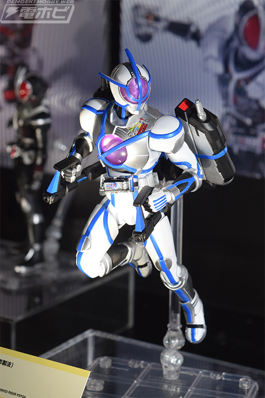 仮面ライダー555』真骨彫製法 仮面ライダーサイガや『仮面ライダーガヴ