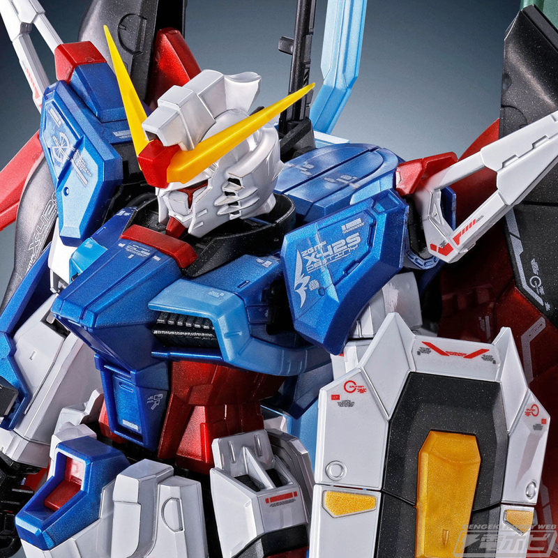 SEED DESTINY』チタニウムフィニッシュのガンプラ「RG ストライク
