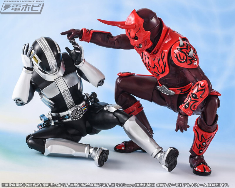 モモタロス 仮面ライダー電王 佐藤健 フィギュア 当時物 SHF 真骨彫 赤