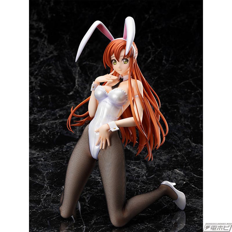 コードギアス 反逆のルルーシュ』大胆バニースタイルのカレン、C.C.