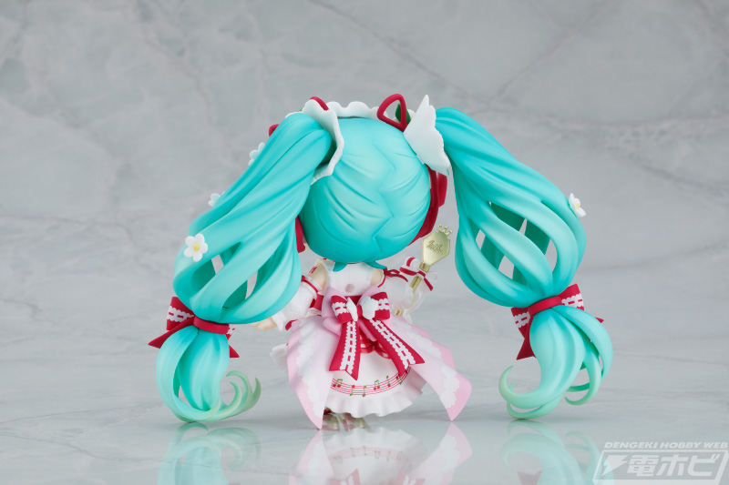 15周年を記念した苺モチーフの初音ミクがねんどろいどでフィギュア化