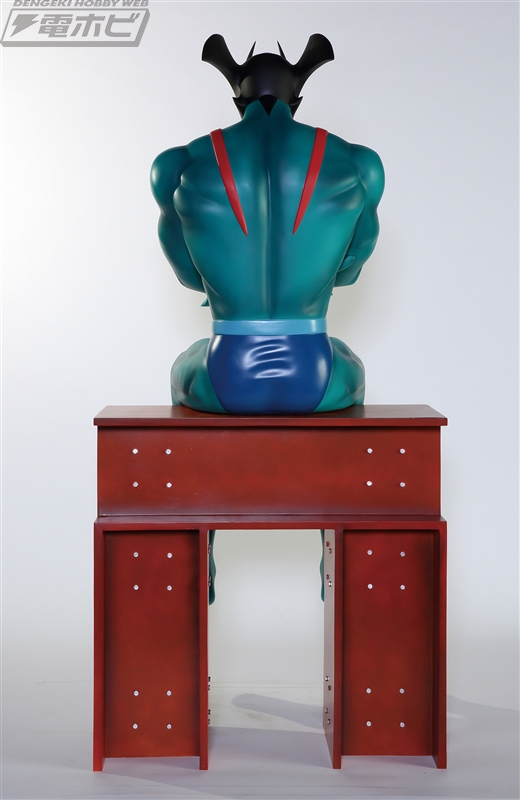 等身大フィギュアの展示＆販売も！『デビルマン』『マジンガーZ』の50