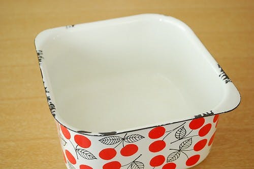 これはレア！FINEL/エステリ・トムラ/Kirsikka(さくらんぼ）/ホーロー