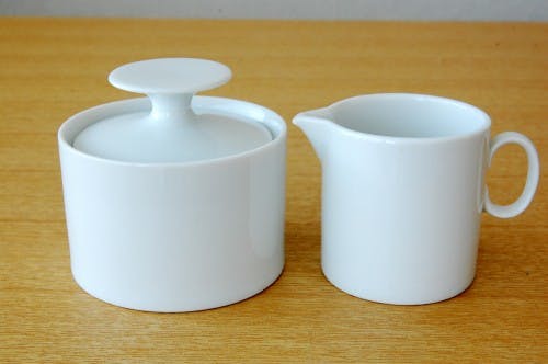 デンマークで見つけた陶器のシュガーポット＆クリーマーセット