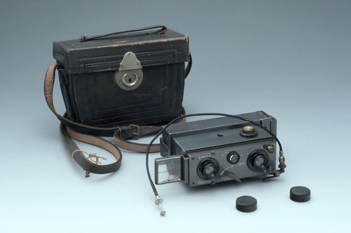 Exploring the Alps in Stereoscopic 3-D with a Jules Richard