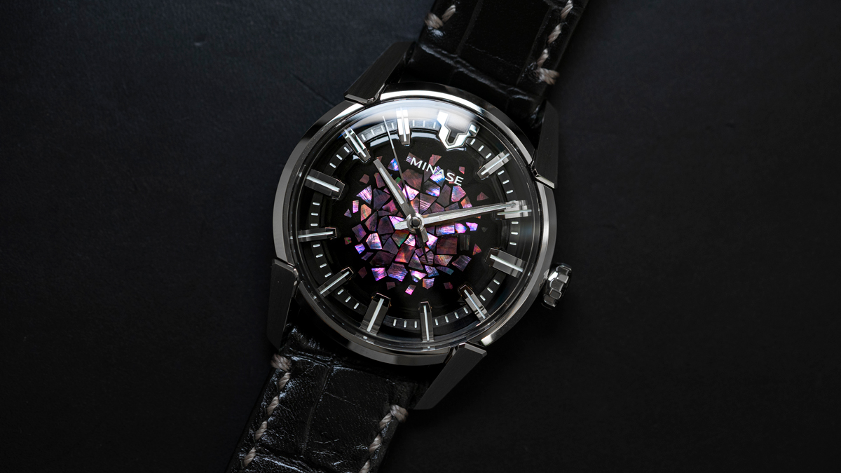 ミナセ×川連漆器】伝統工芸が息づくディヴァイドの漆モデル「虹の雲