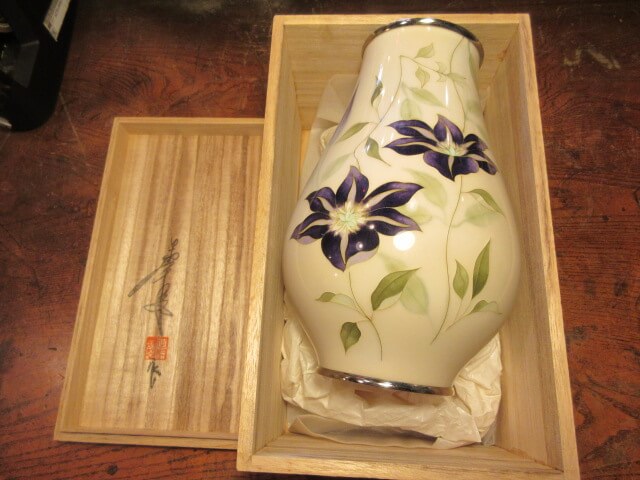 七宝焼 田村七宝工芸 田村幸夫作 草文 花瓶 台付 共箱 M R7764B 【公式