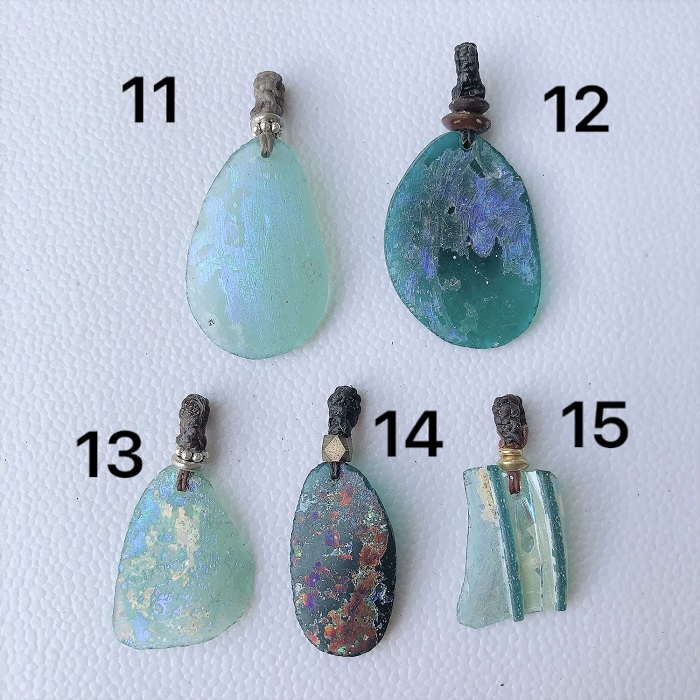 ローマングラス 青緑色 ガラス製品 独特な形状 ローマングラス 青緑色