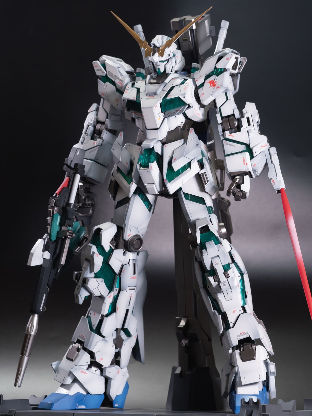 PG 1/60 RX-0 ユニコーンガンダム(最終決戦Ver.) 組立済み Amazon