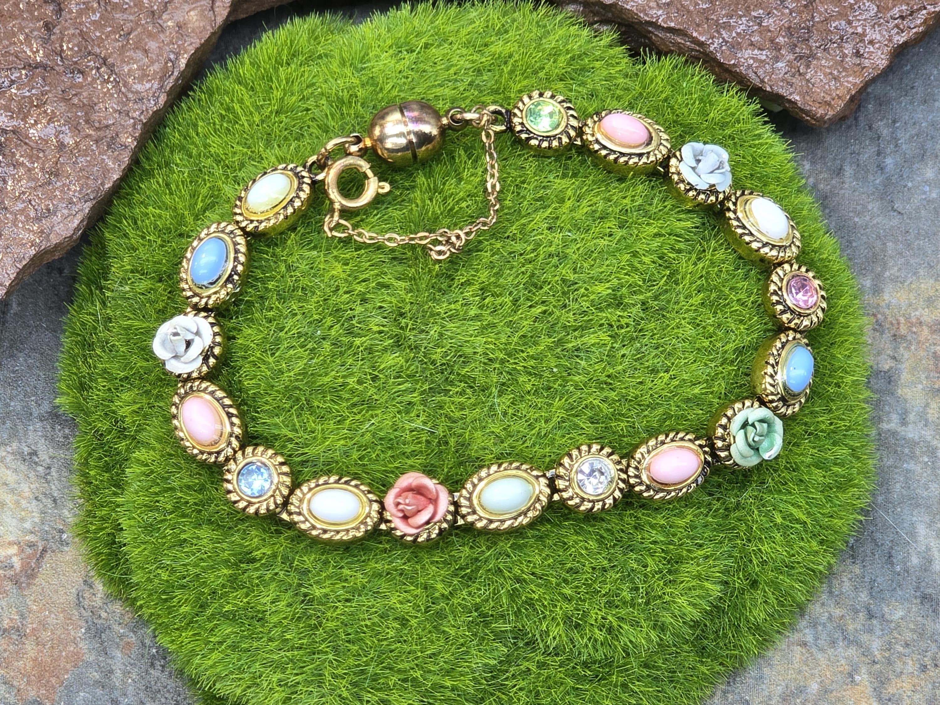 ヴィンテージローズブレスレット、ゴールドトーンのカラフルな