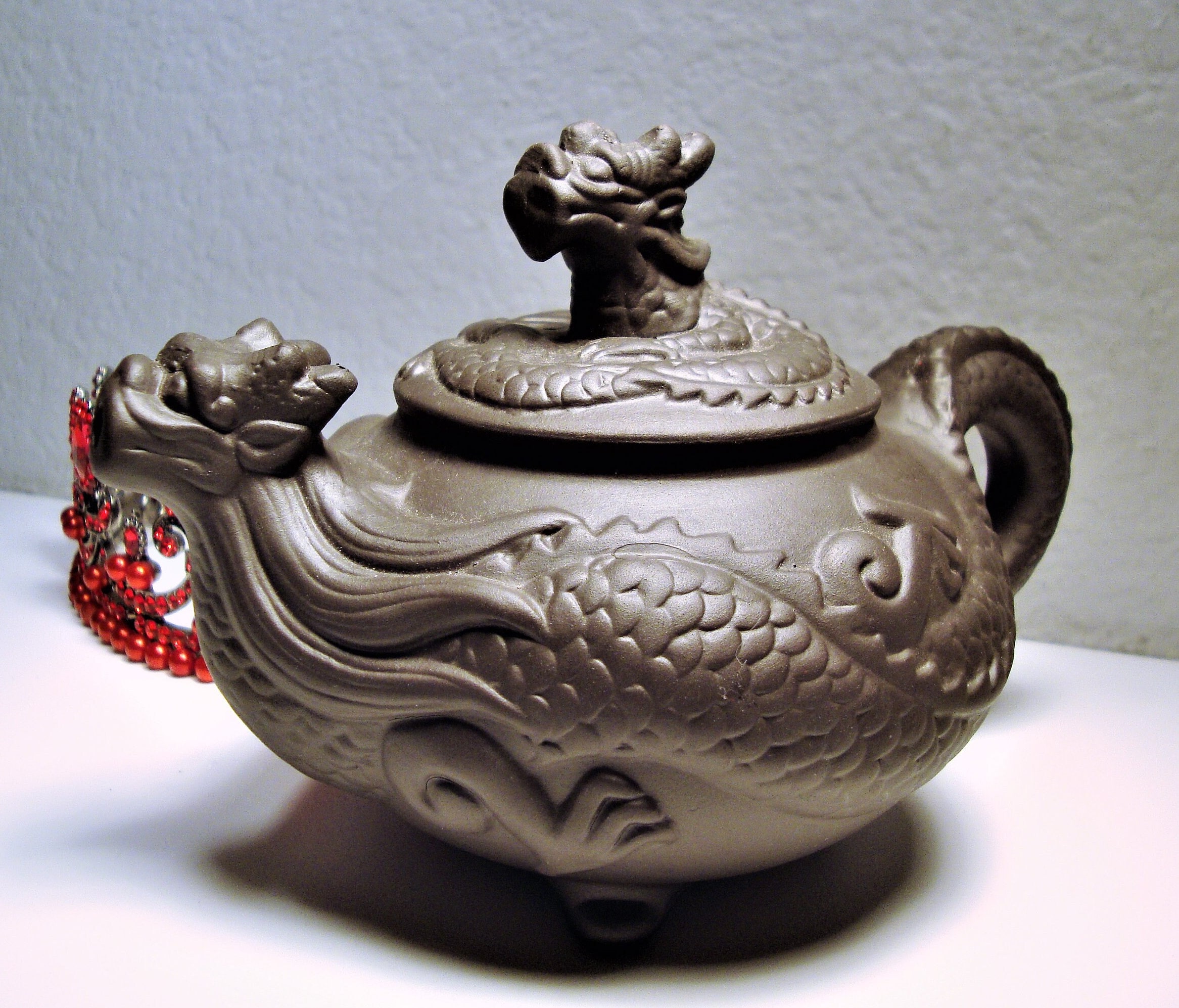 古い葵口銅皿 龍 虎 彫り 銘文有り 唐物 中国？ 【公式通販】