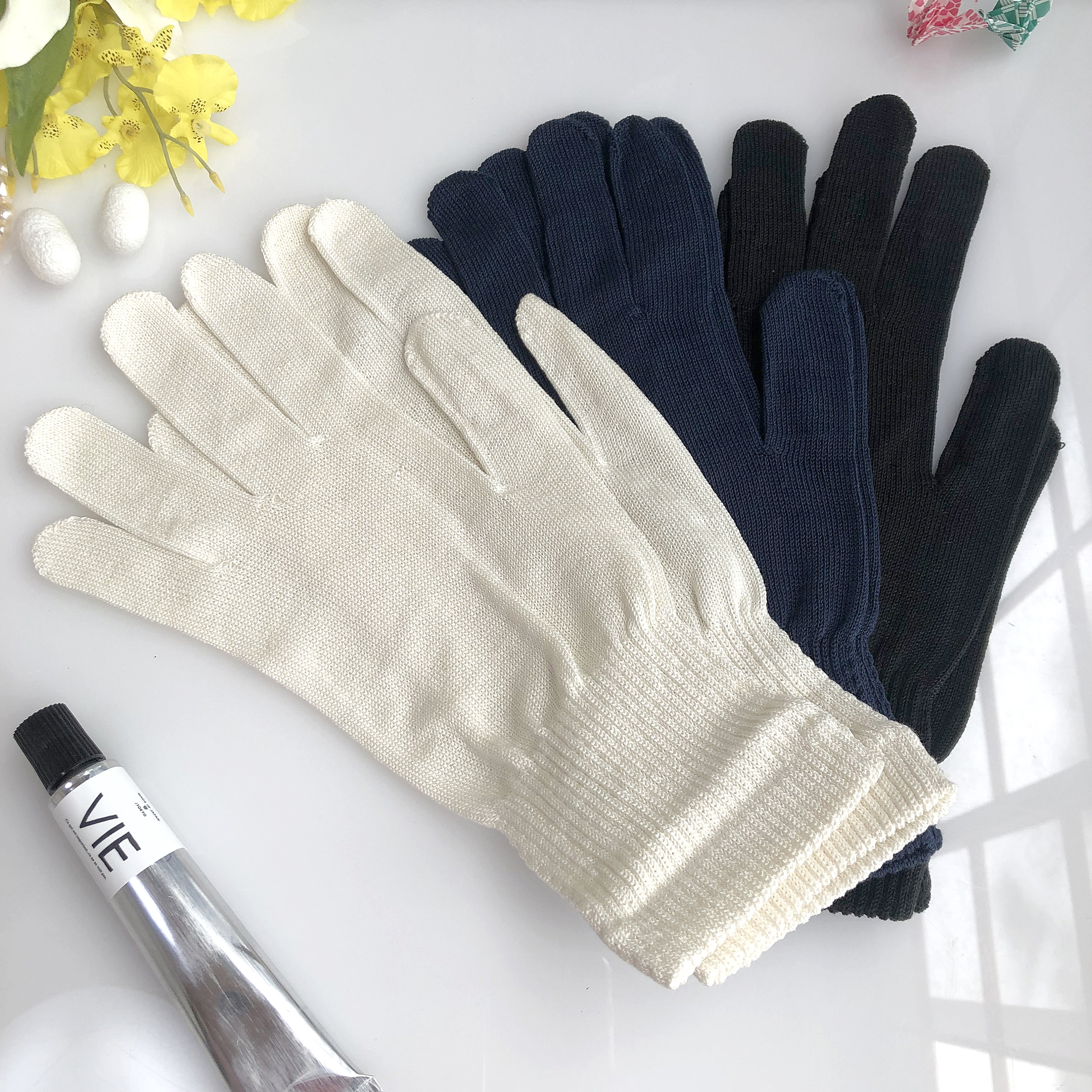 Mulberry Silk Sleeping Gloves for Hand Care 