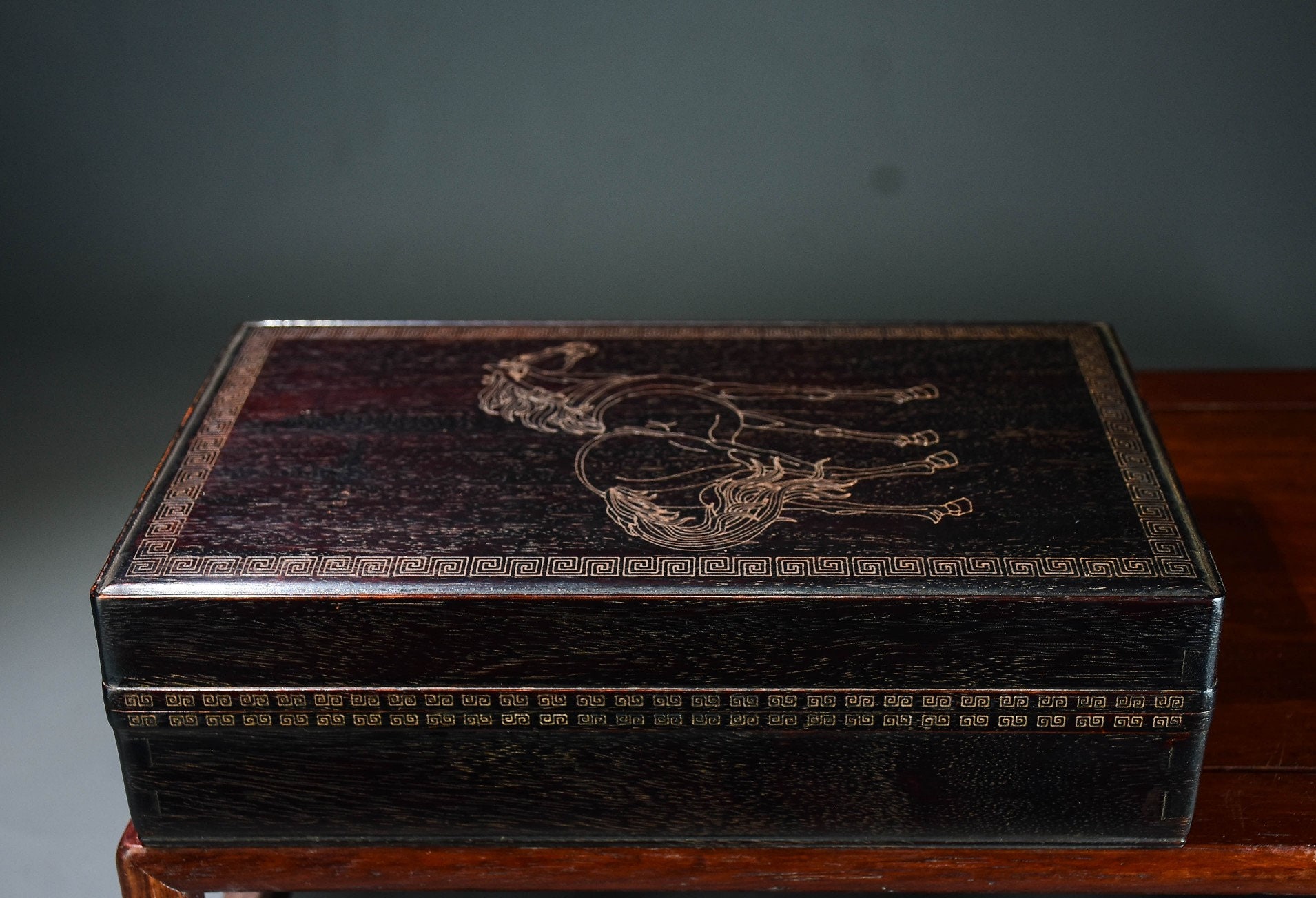 中国アンティーク天然血白檀彫刻馬模様ジュエリーボックスバックル