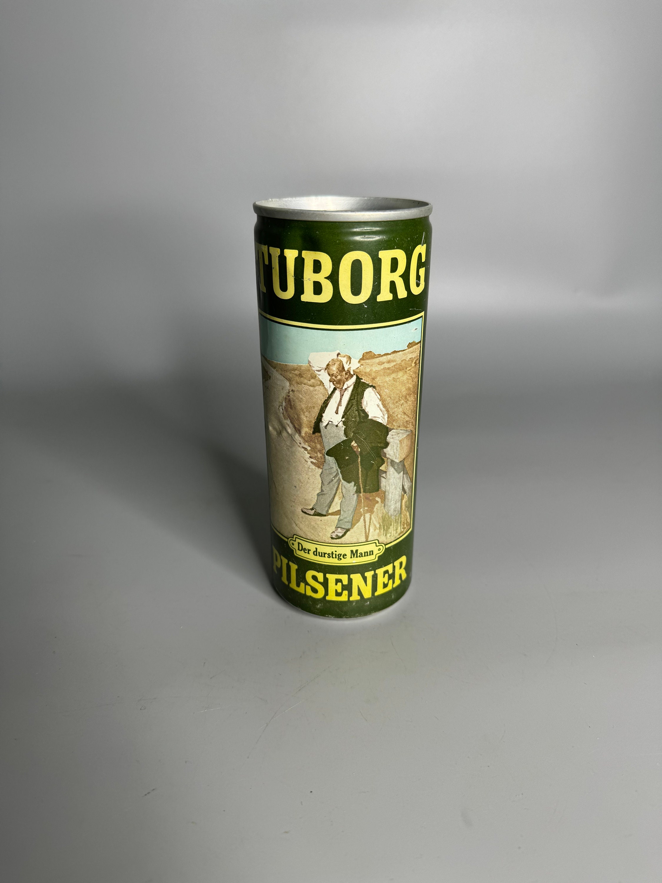 ドイツのヴィンテージの空の収集価値のあるブリキ缶 ツボルグ