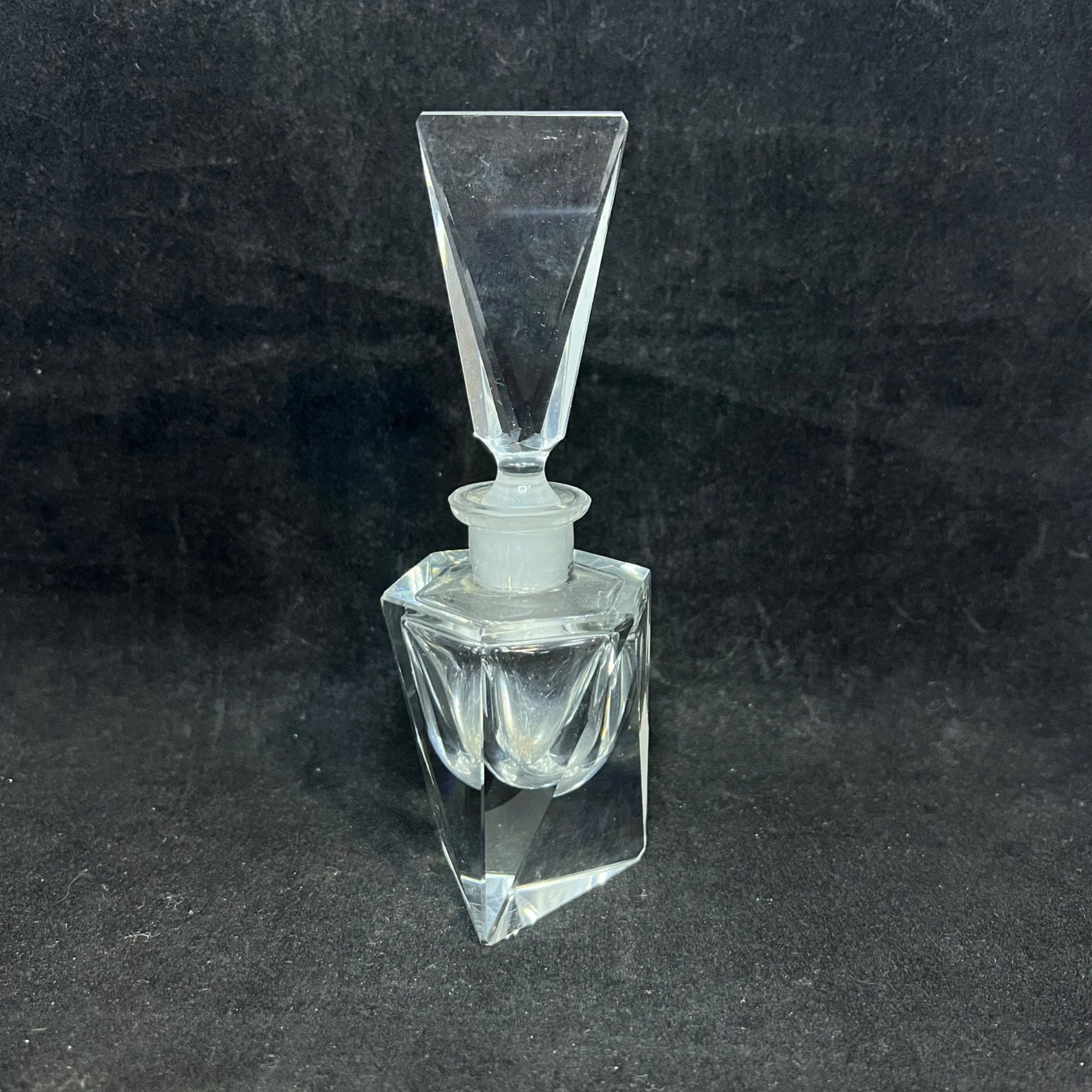ヴィンテージ クリア クリスタル 三角形 香水瓶 ストッパー付き - Etsy