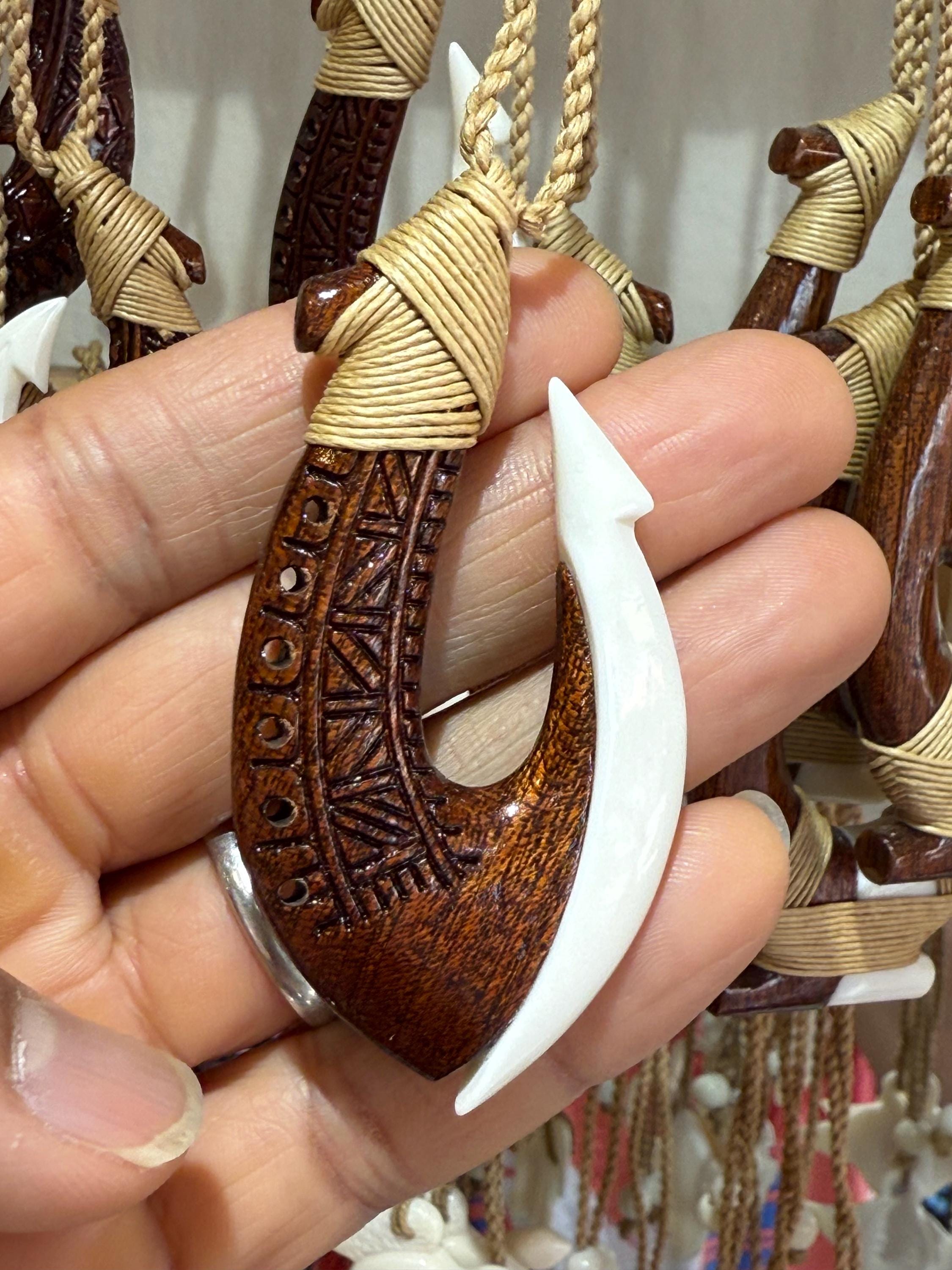 The Hawaiian Calabash antique fish hook付 The Hawaiian Calabash