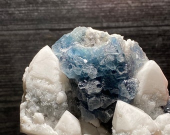 黄岡梁産ホワイトキャンドルクォーツとライトブルーフローライト