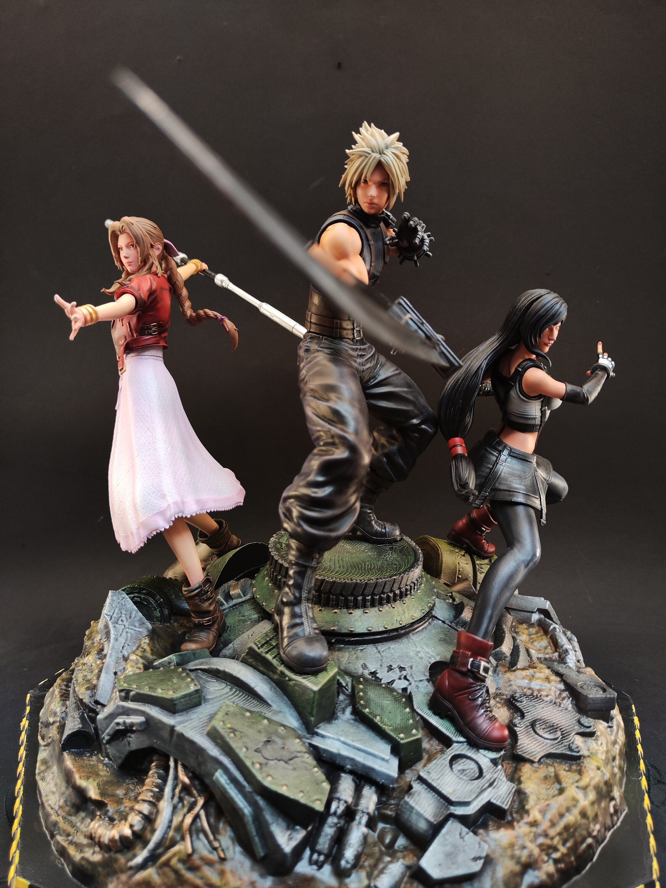 ファイナルファンタジー セフィロス、クラウド、エアリスフィギュア